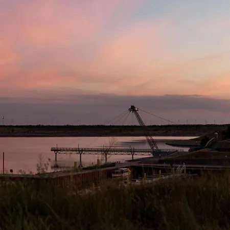 Moderne Mit Seeblick & Terrasse 96qm