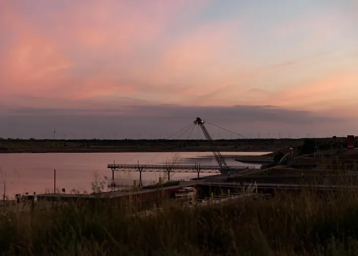 Moderne Mit Seeblick & Terrasse 96qm