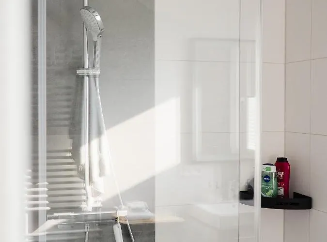 Moderne Mit Seeblick & Terrasse 96qm Grossraeschen